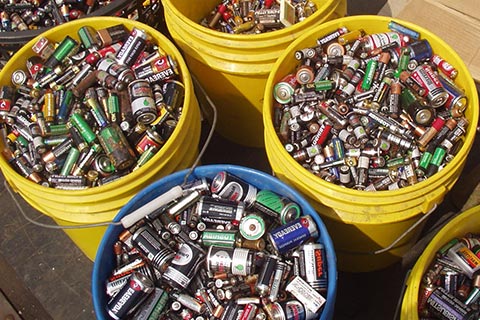 丰台东铁匠营高价报废电池回收|海拉新能源电池回收